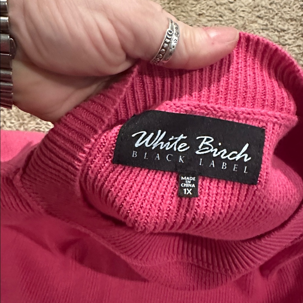 Sweater - Picture 6 of 6